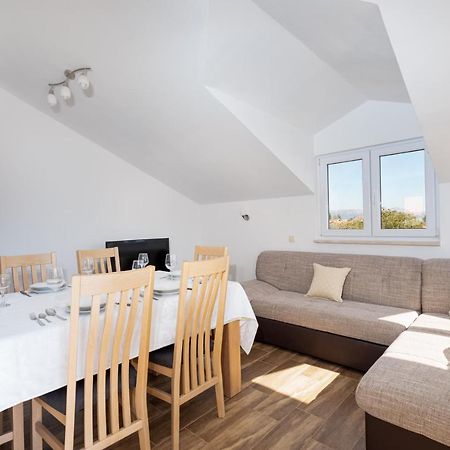 Holiday Home Lydia Slatine Luaran gambar