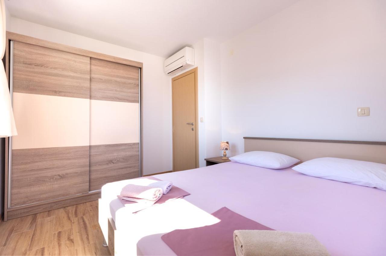 Holiday Home Lydia Slatine Luaran gambar