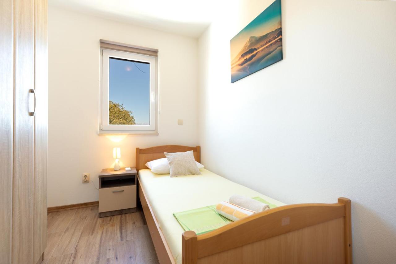 Holiday Home Lydia Slatine Luaran gambar